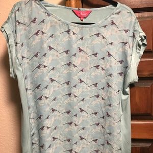 NWT! Adorable Bird Print Top